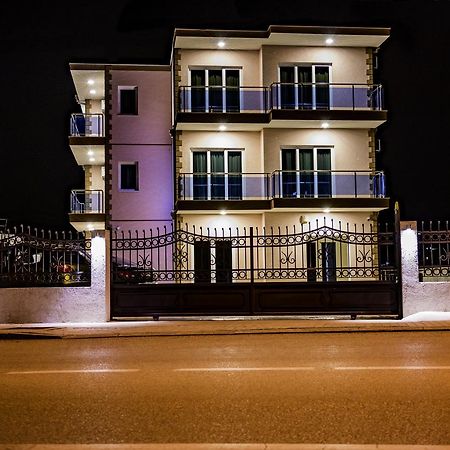 Apartments Krstovic Sutomore Bagian luar foto