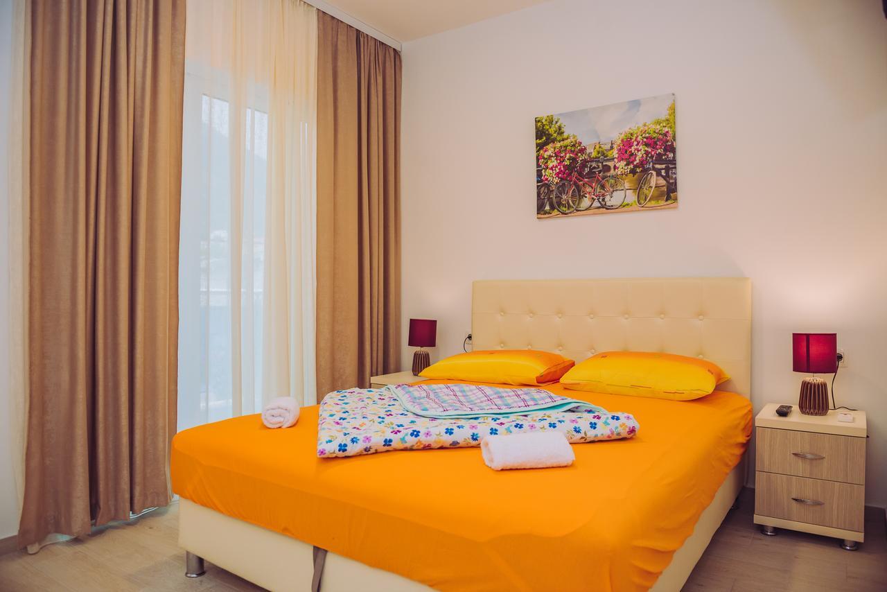 Apartments Krstovic Sutomore Bagian luar foto