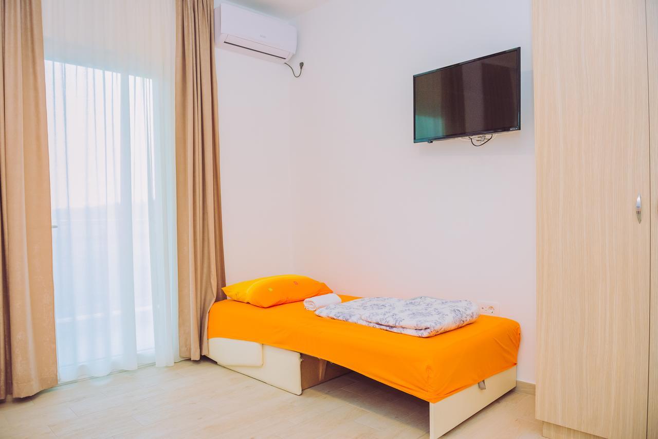 Apartments Krstovic Sutomore Bagian luar foto
