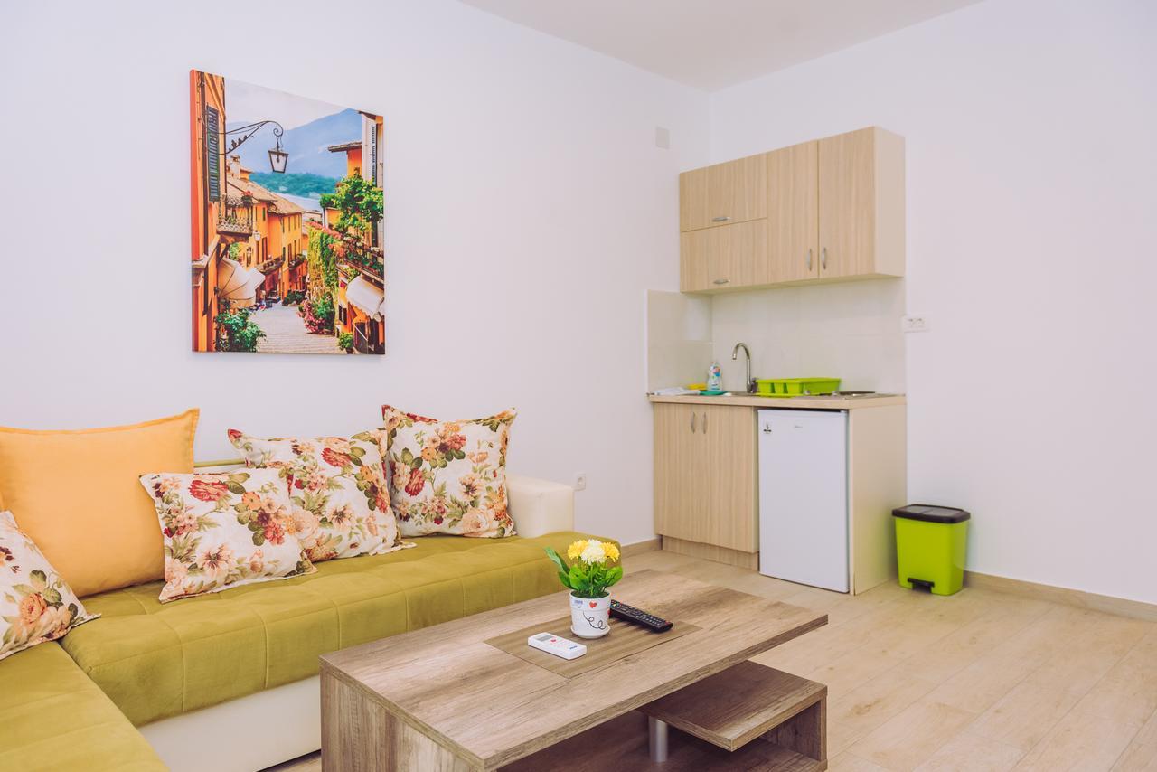 Apartments Krstovic Sutomore Bagian luar foto