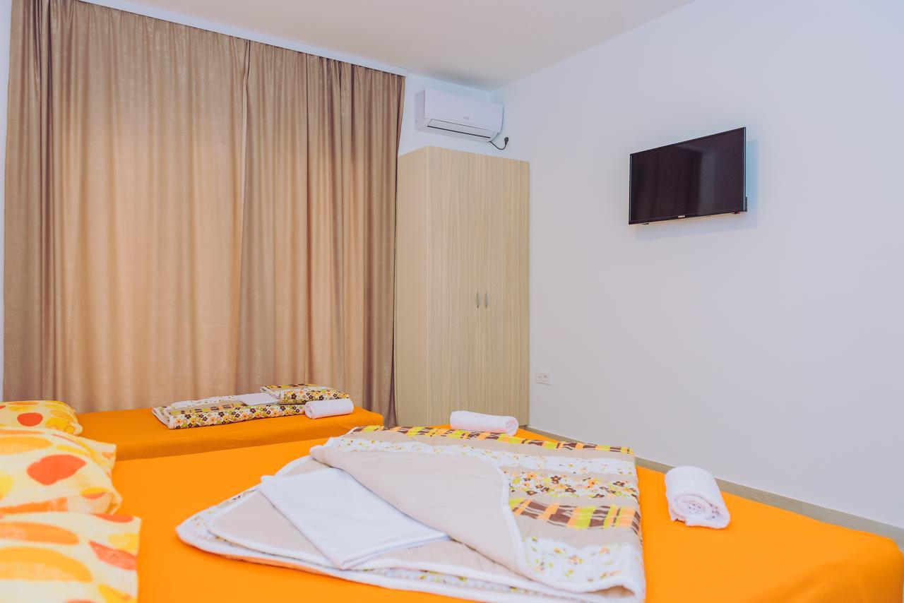 Apartments Krstovic Sutomore Bagian luar foto