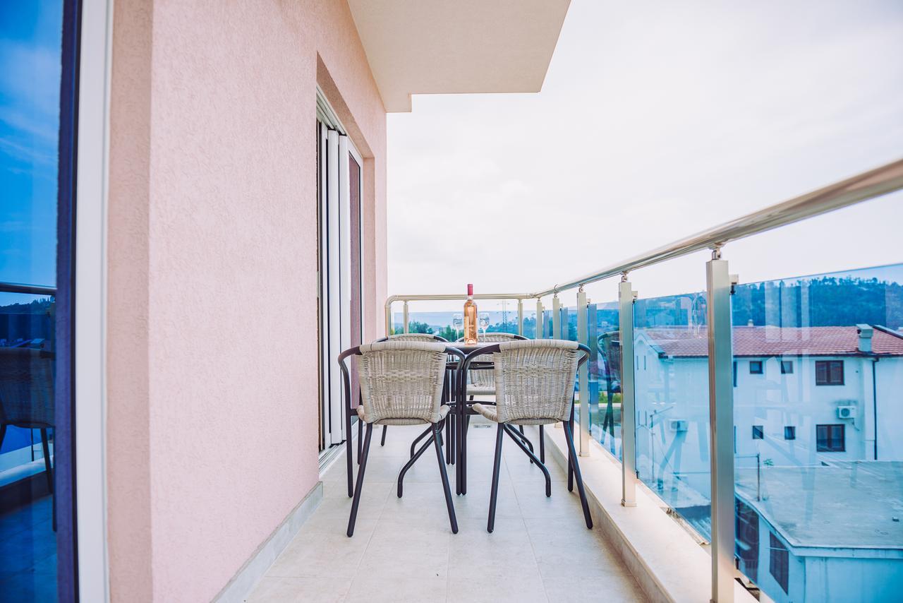 Apartments Krstovic Sutomore Bagian luar foto