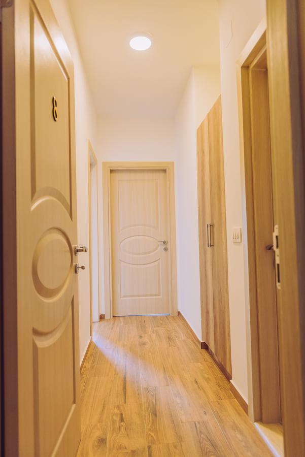 Apartments Krstovic Sutomore Bagian luar foto