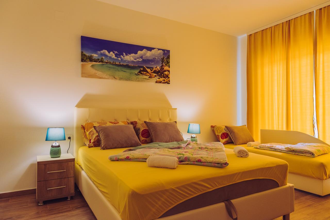 Apartments Krstovic Sutomore Bagian luar foto